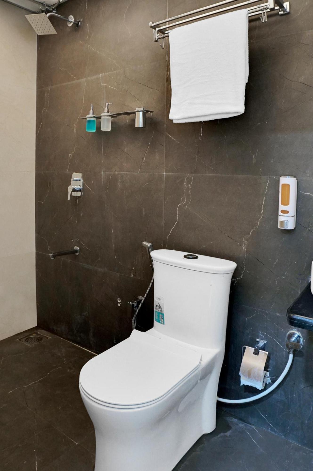 Hotel Sayba Executive Pune Zewnętrze zdjęcie