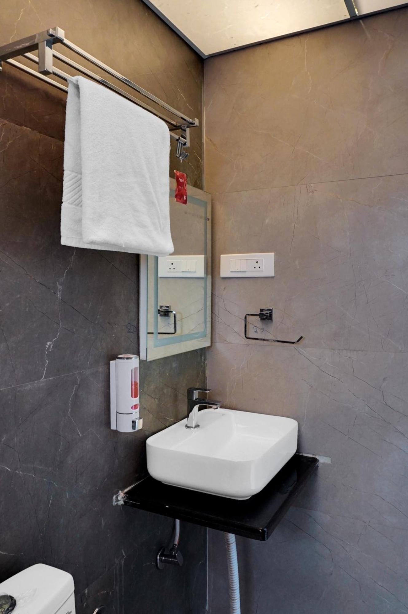 Hotel Sayba Executive Pune Zewnętrze zdjęcie